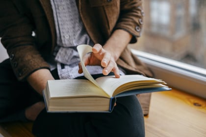 3 livros de autoconhecimento para transformar a sua carreira